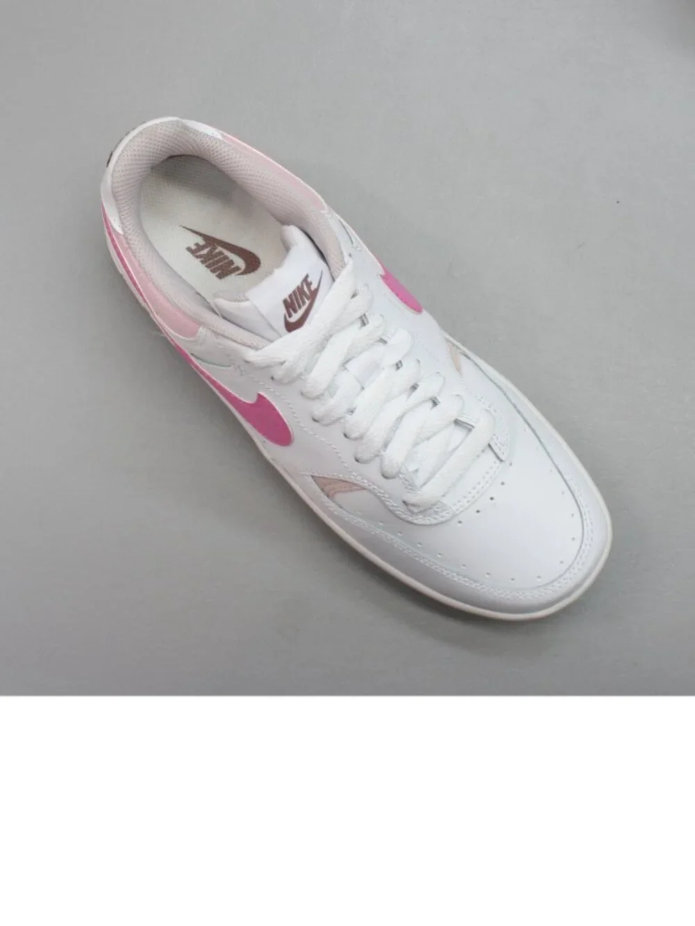Nike Ladies 8 Gamma Force White/Playful Pink Tennis Shoes Sneakers - FZ3613-100 - Picture 7 of 12